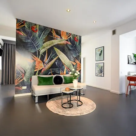 Apartment Urban Paradise - Modern *