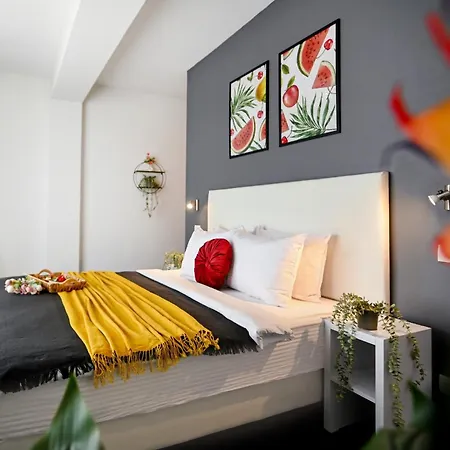Urban Paradise - Modern *