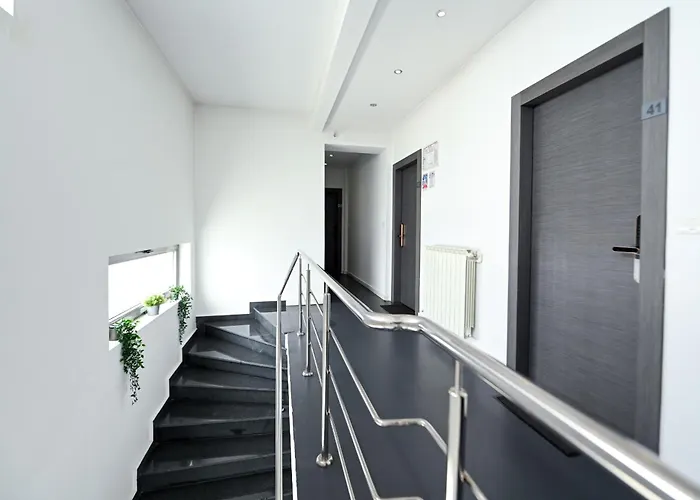 Urban Paradise - Modern Bükreş