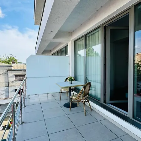 Urban Paradise - Modern Apartament