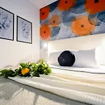 Urban Paradise - Modern Apartment