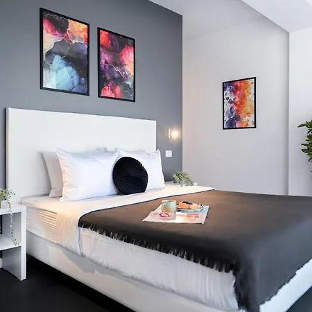 Urban Paradise - Modern Apartment